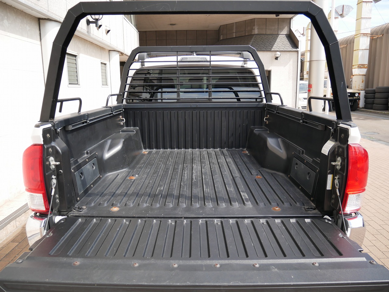 入庫速報📢 人気TRD PRO仕様のタコマが仲間入り🙌｜USトヨタ逆輸入車